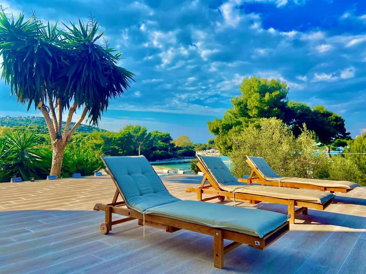 ***  Hotel Vila Park Bujari Ksamil Albania